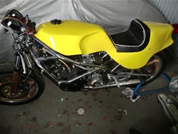 Moto Martin 